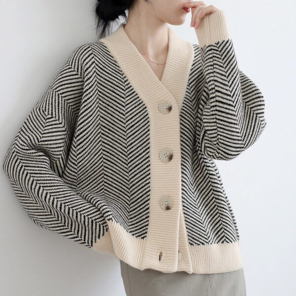 V-neck Retro Knitted Cardigan Women's Loose Jacket Thick Thick Line Outer Wear Sweater